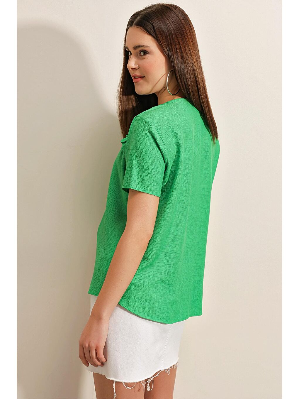 0458 Fırfırlı V Yaka Örme Bluz - Yeşil-3