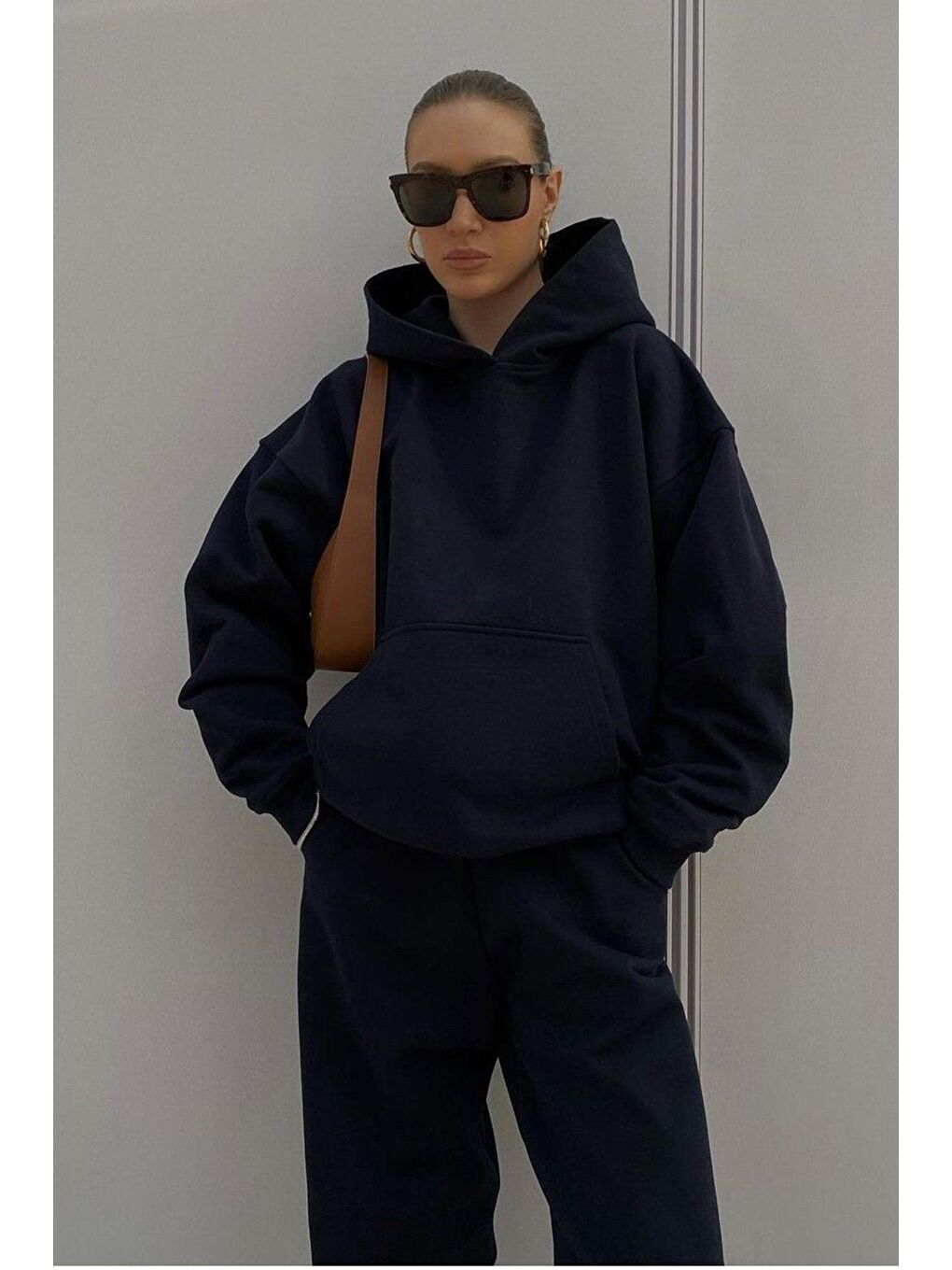 Siyah Kapüşonlu Şardonlu Oversize Cepli Sweatshirt Mg2206-1