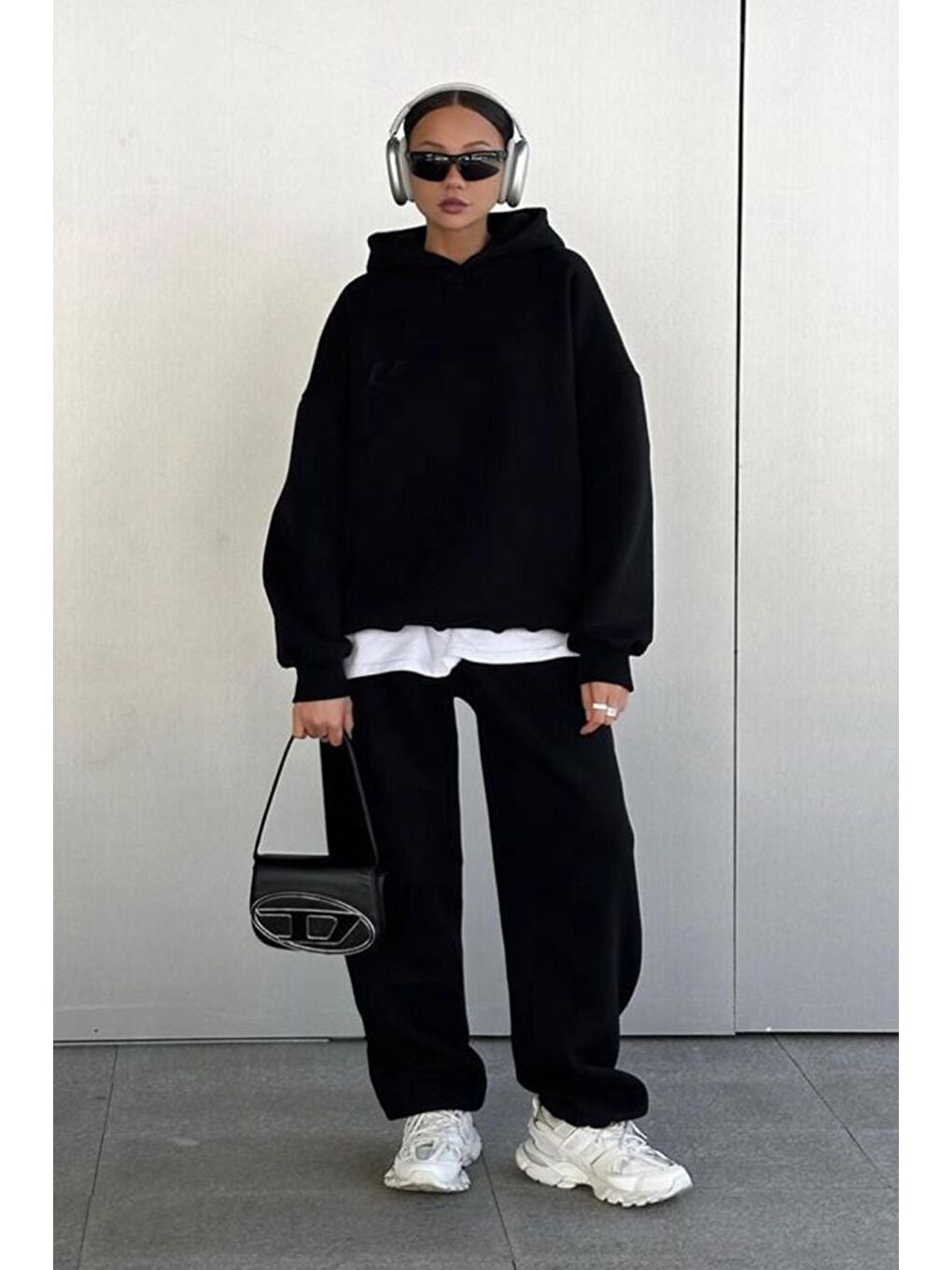 Siyah Kapüşonlu Şardonlu Oversize Cepli Sweatshirt Mg2206-2