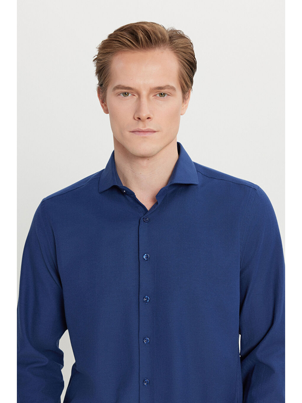 Erkek Lacivert Tailored Slim Fit Dar Kesim Küçük İtalyan Yaka Armürlü Oxford Gömlek-3