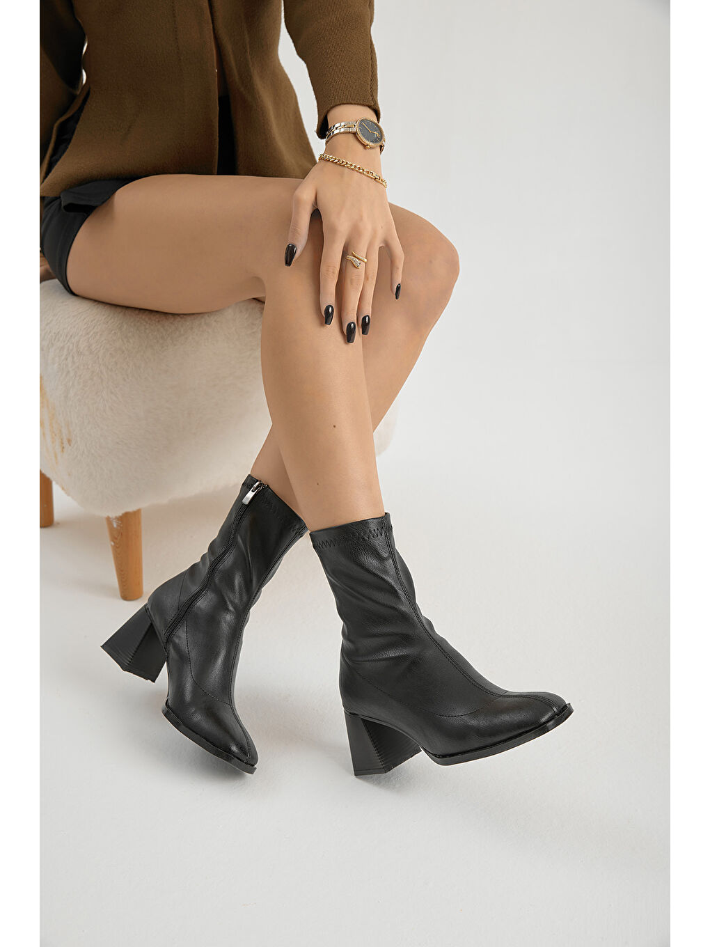 Kadın Siyah TPU Taban Suni Deri Oval Burunlu Fermuarlı Topuklu Bot-3