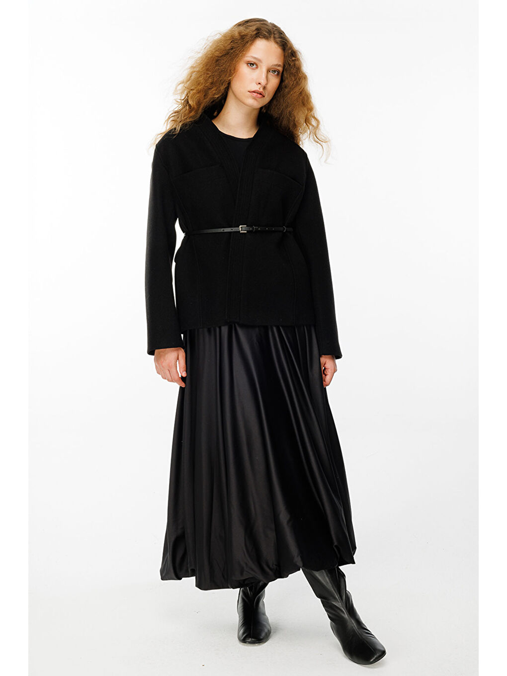 Kontrast Deri Kemerli Siyah Ceket-5