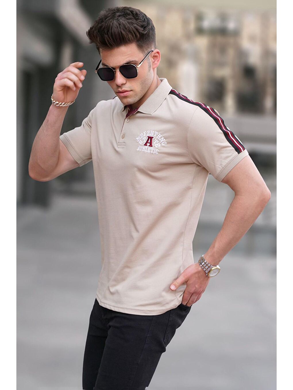 Bej Nakışlı Polo Yaka Tişört 5875