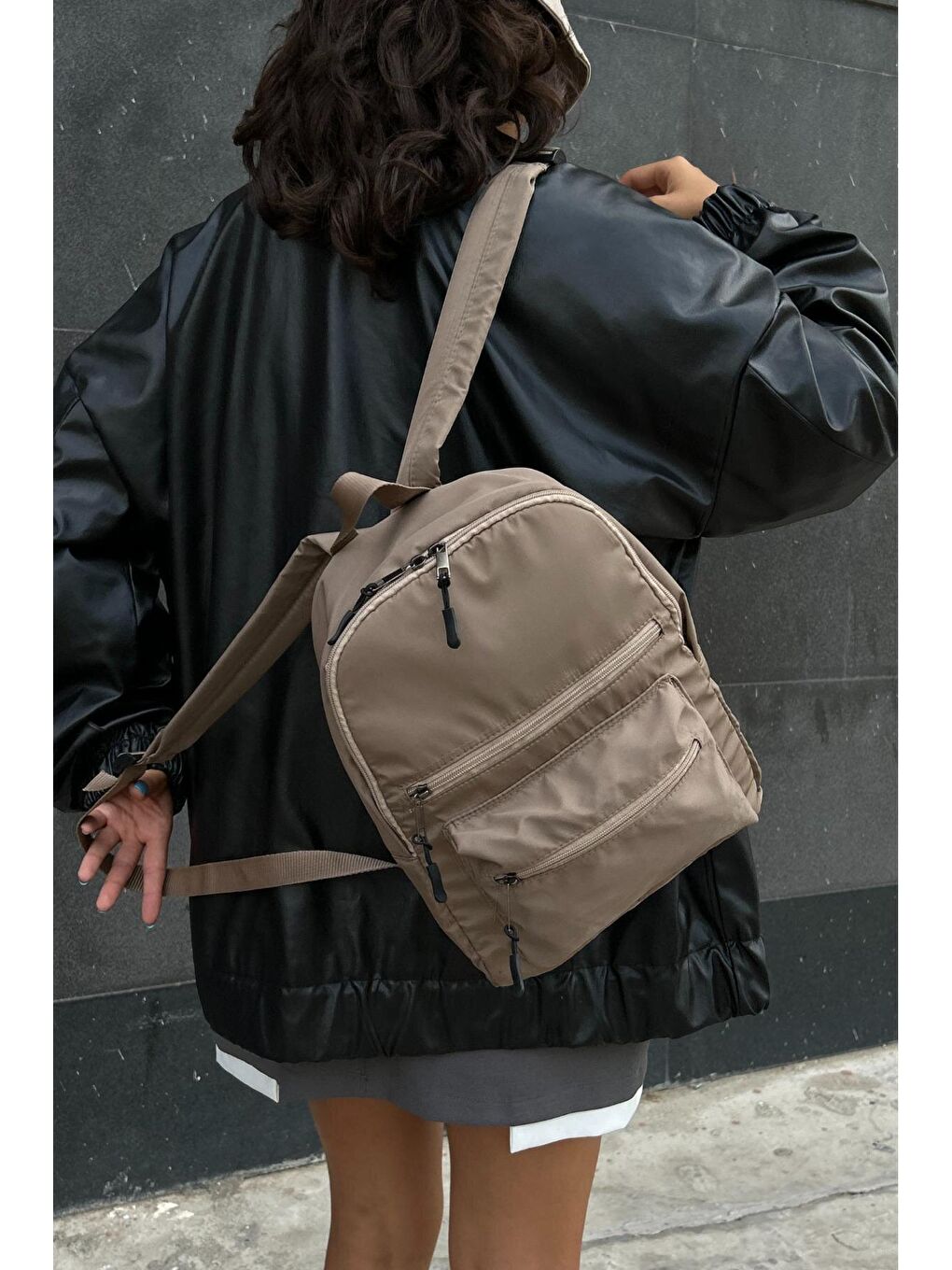 Bej Çok Bölmeli Su İtici Özellikli Sırt Çantası ASC003-1