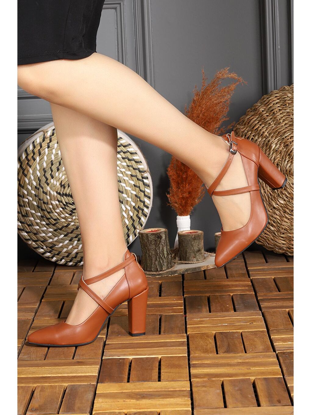 Kahverengi Cilt 9 Cm Topuklu Kadın Sandalet Ayakkabı 137029-1122-1