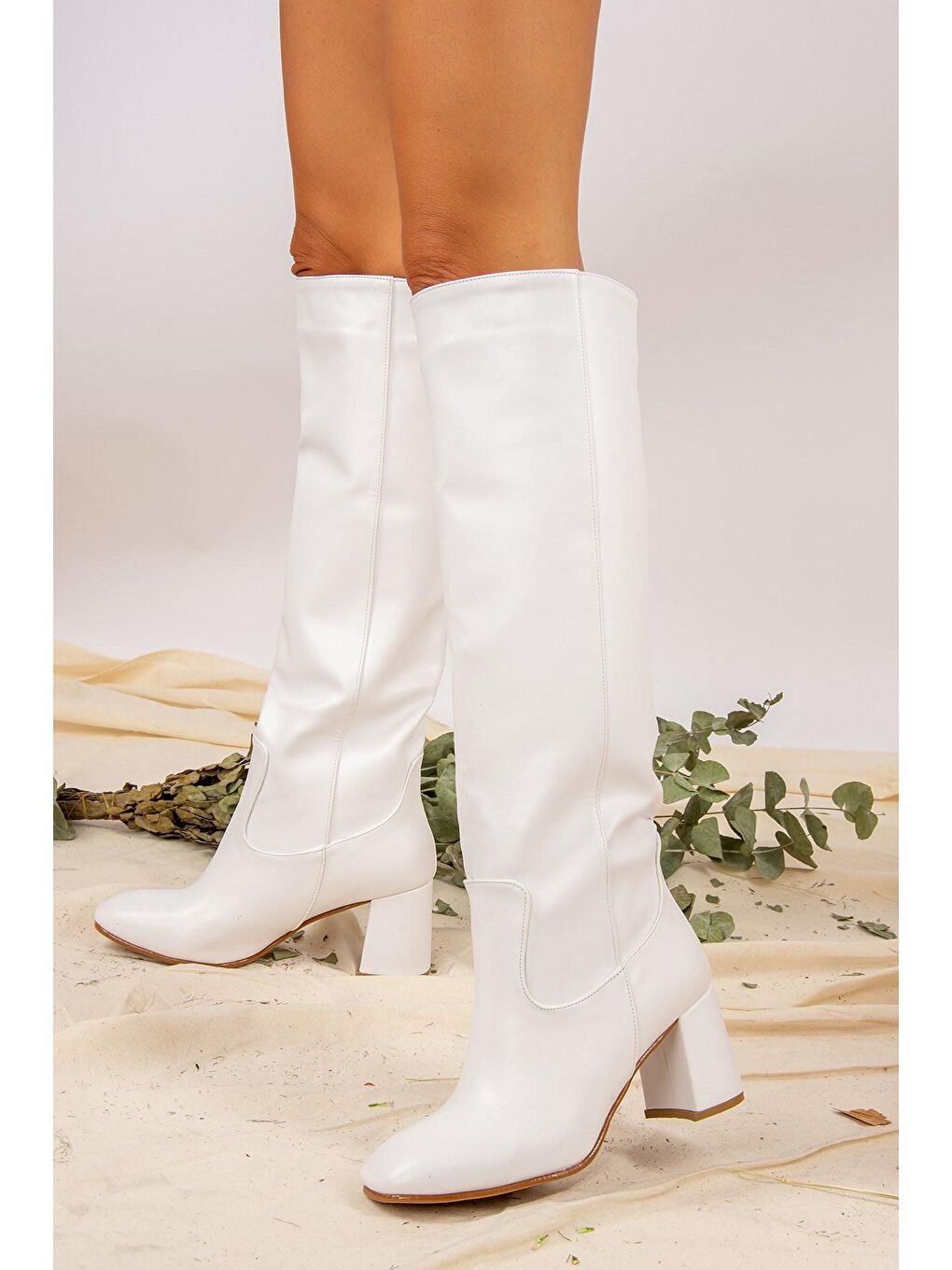 J749198309 Beyaz Kadın Çizme-2