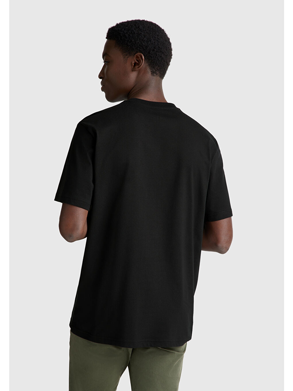 Erkek Siyah  100 Pamuk Benetton Logolu Bisiklet Yaka Tişört-2