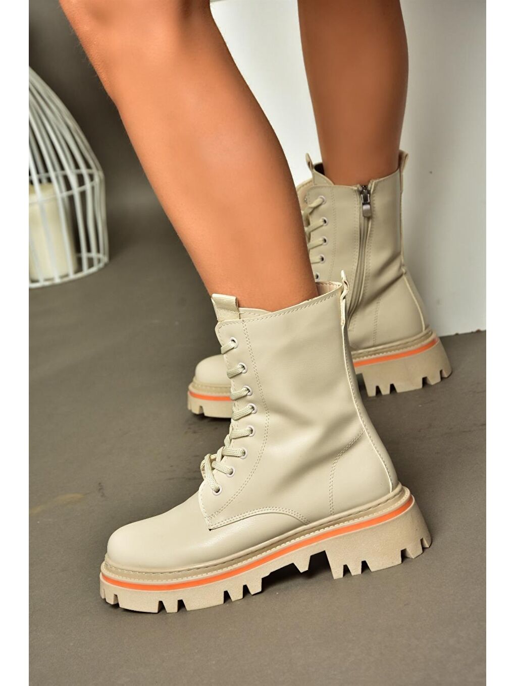 R5248022 Bej Kadın Bot-1