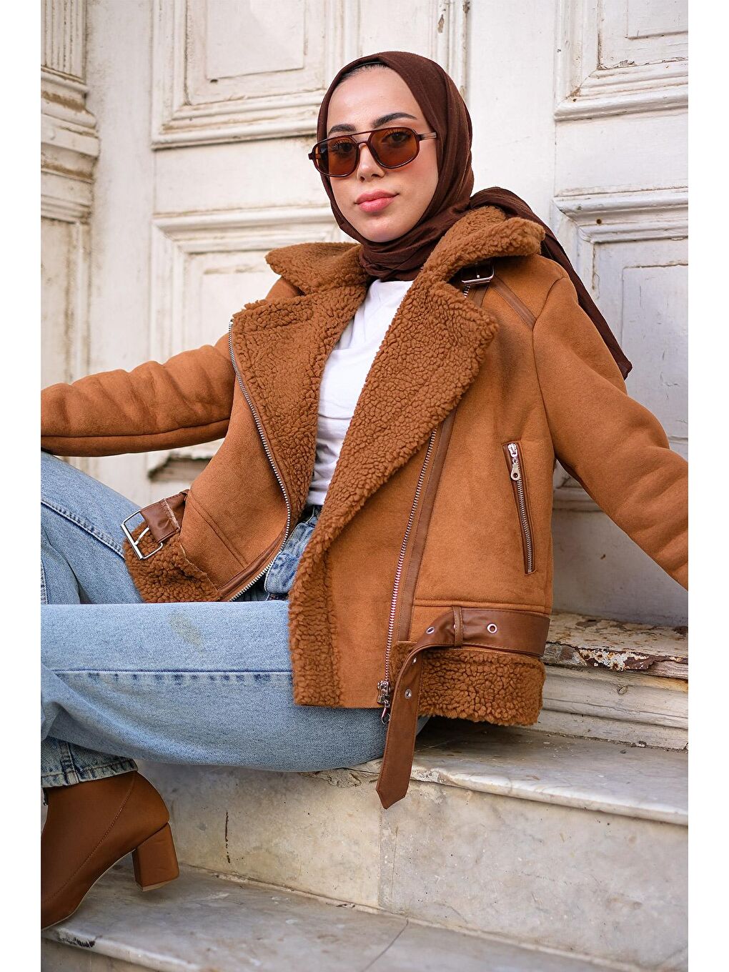 Kahverengi Kadın Yakası Kürklü Çapraz Fermuar Süet Kaban Taba-1