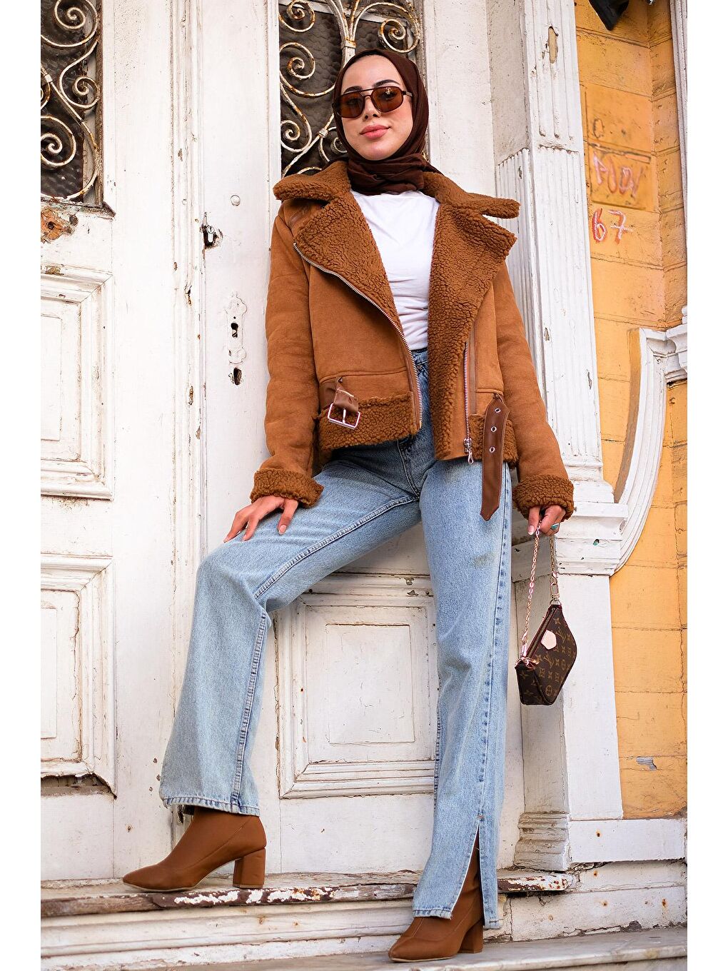 Kahverengi Kadın Yakası Kürklü Çapraz Fermuar Süet Kaban Taba-2