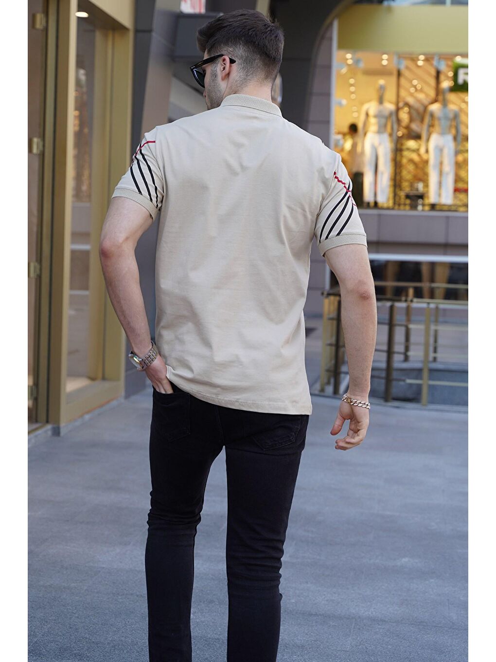 Bej Desenli Polo Yaka Tişört 5870-1