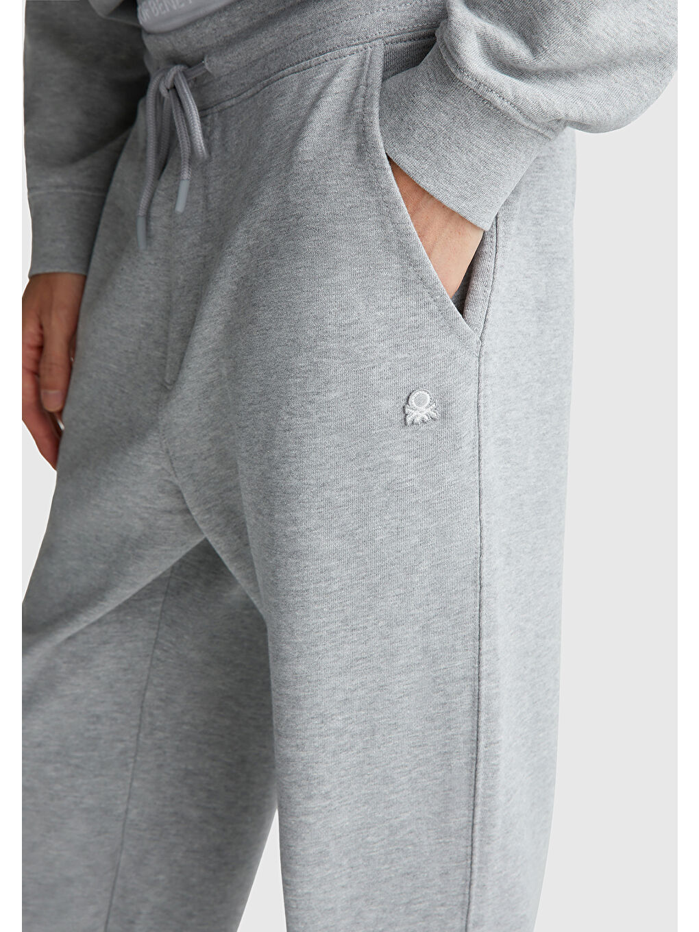 Gri Melanj %100 Pamuk Yanları Cepli Arkası Cep Detaylı Erkek Jogger Eşofman Altı-5