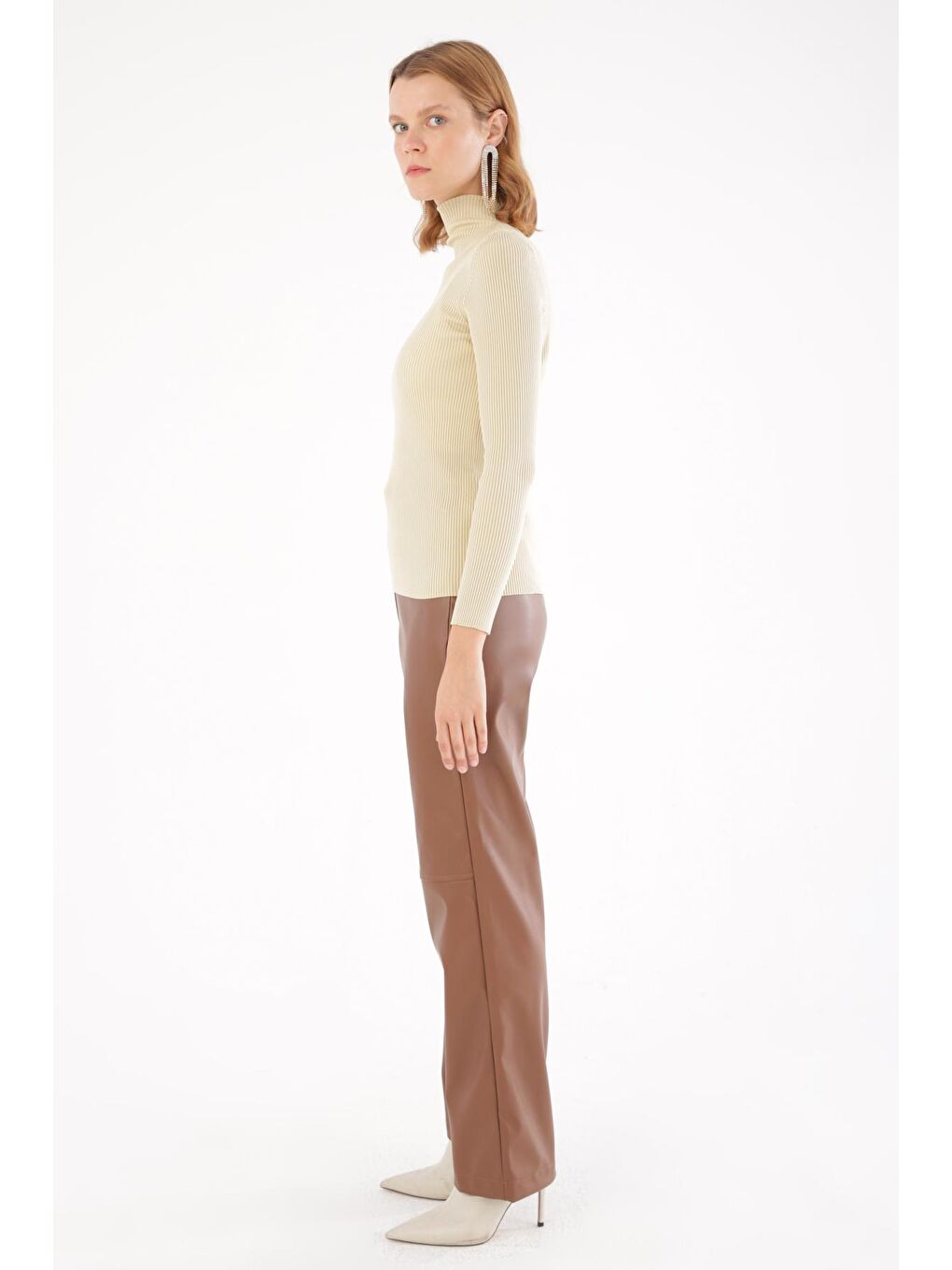 Ekru Krem Uzun Kollu Balıkçı Yaka Triko Bluz-2