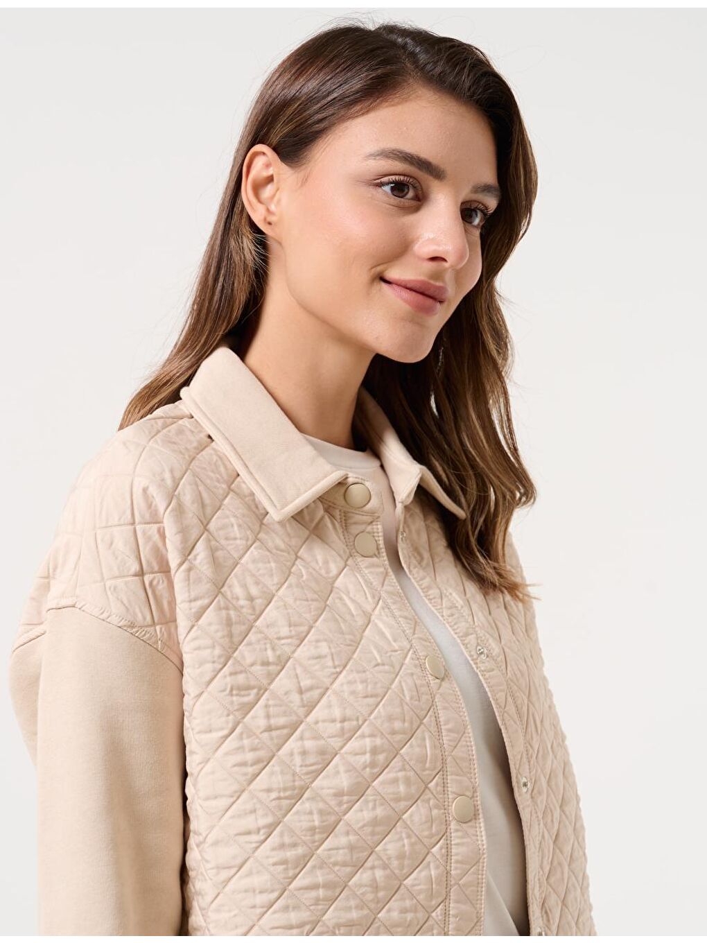 Bej Düz Kesim Gömlek Yaka Kapitoneli Örme Ceket-2