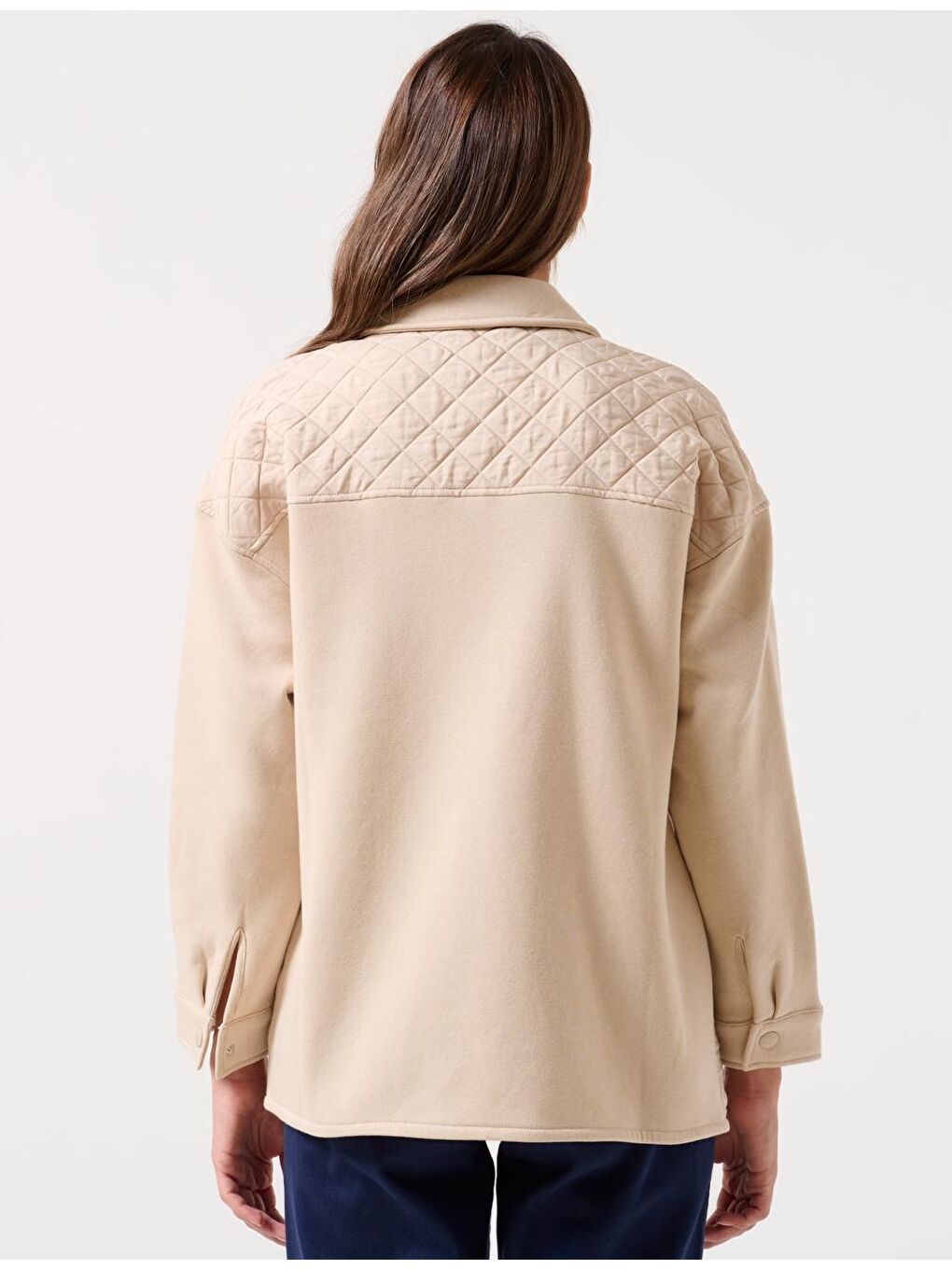 Bej Düz Kesim Gömlek Yaka Kapitoneli Örme Ceket-4