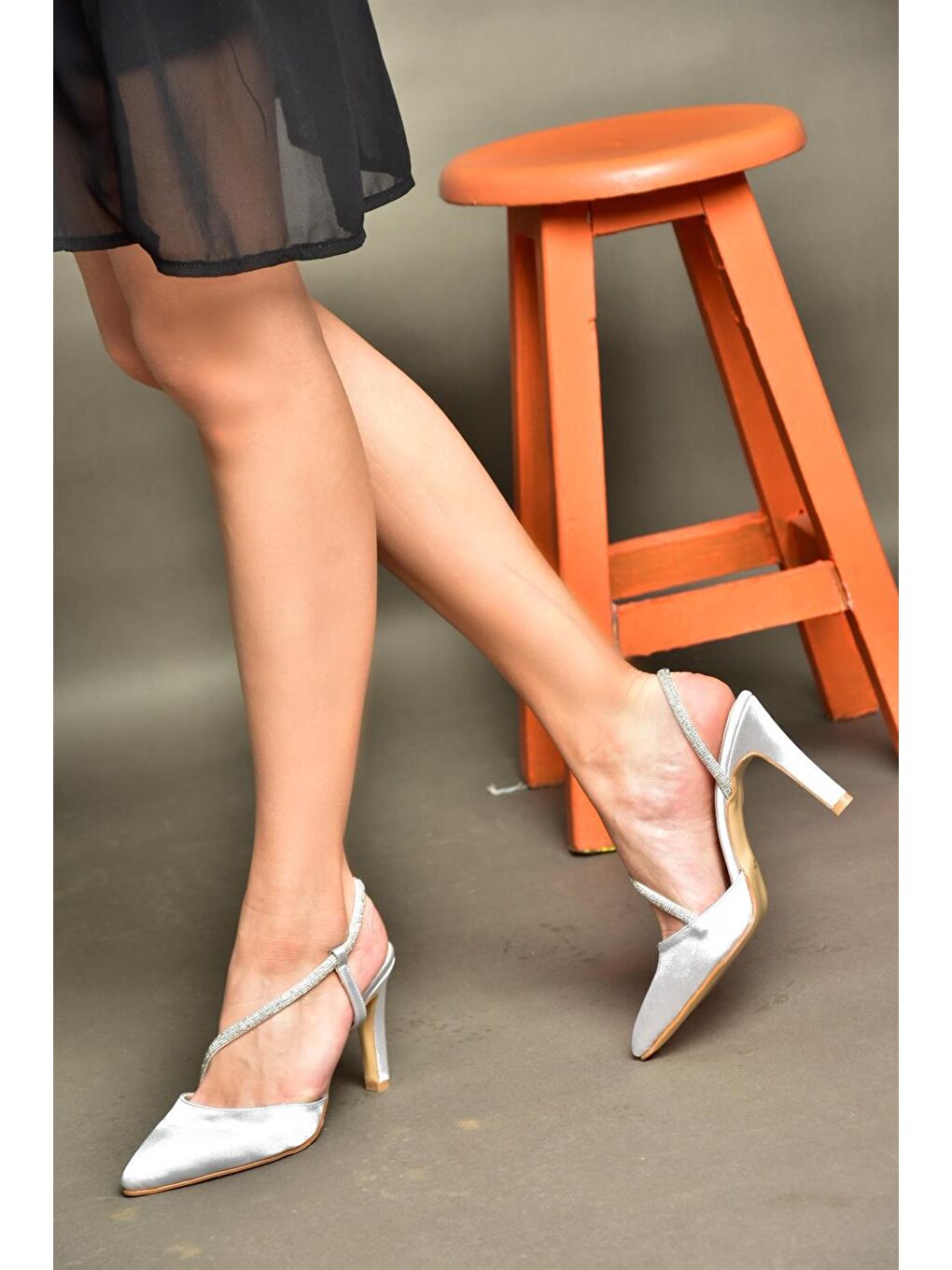 Gri P246162904 Gümüş Saten Kumaş İnce Topuklu Kadın Ayakkabı-2