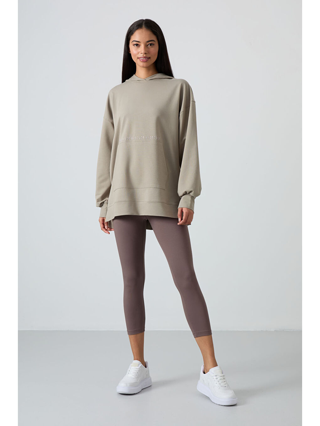 Koyu Bej Balon Kol Yazı Nakışlı Kadın Oversize Tunik Sweatshirt - 97163-1