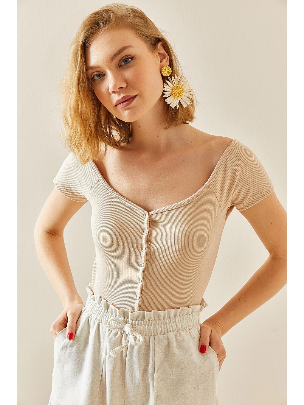 Bej Çıtçıt Düğmeli Kayık Yaka Bluz 3YXK2-47298-25