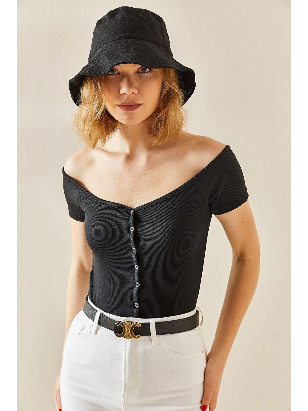 Siyah Çıtçıt Düğmeli Kayık Yaka Bluz 3YXK2-47298-02-2