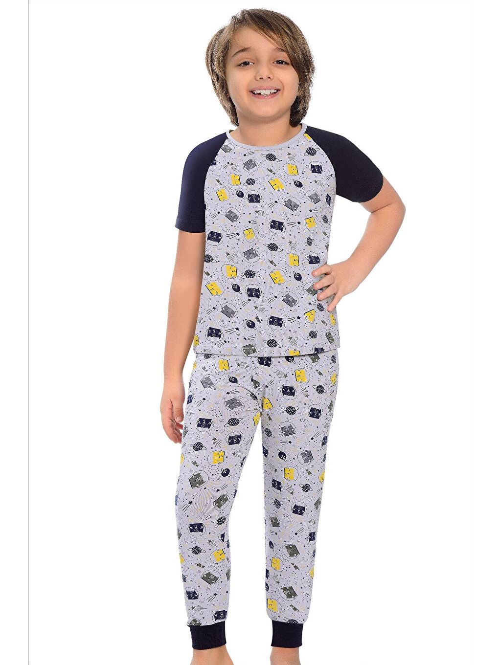 Gri Pamuklu Kısa Kollu Desenli Paça Bantlı Erkek Çocuk Pijama Takım