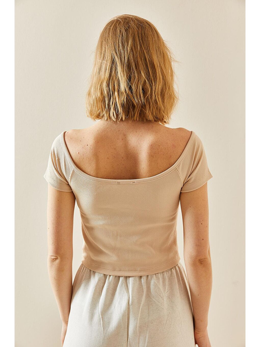 Bej Çıtçıt Düğmeli Kayık Yaka Bluz 3YXK2-47298-25-4