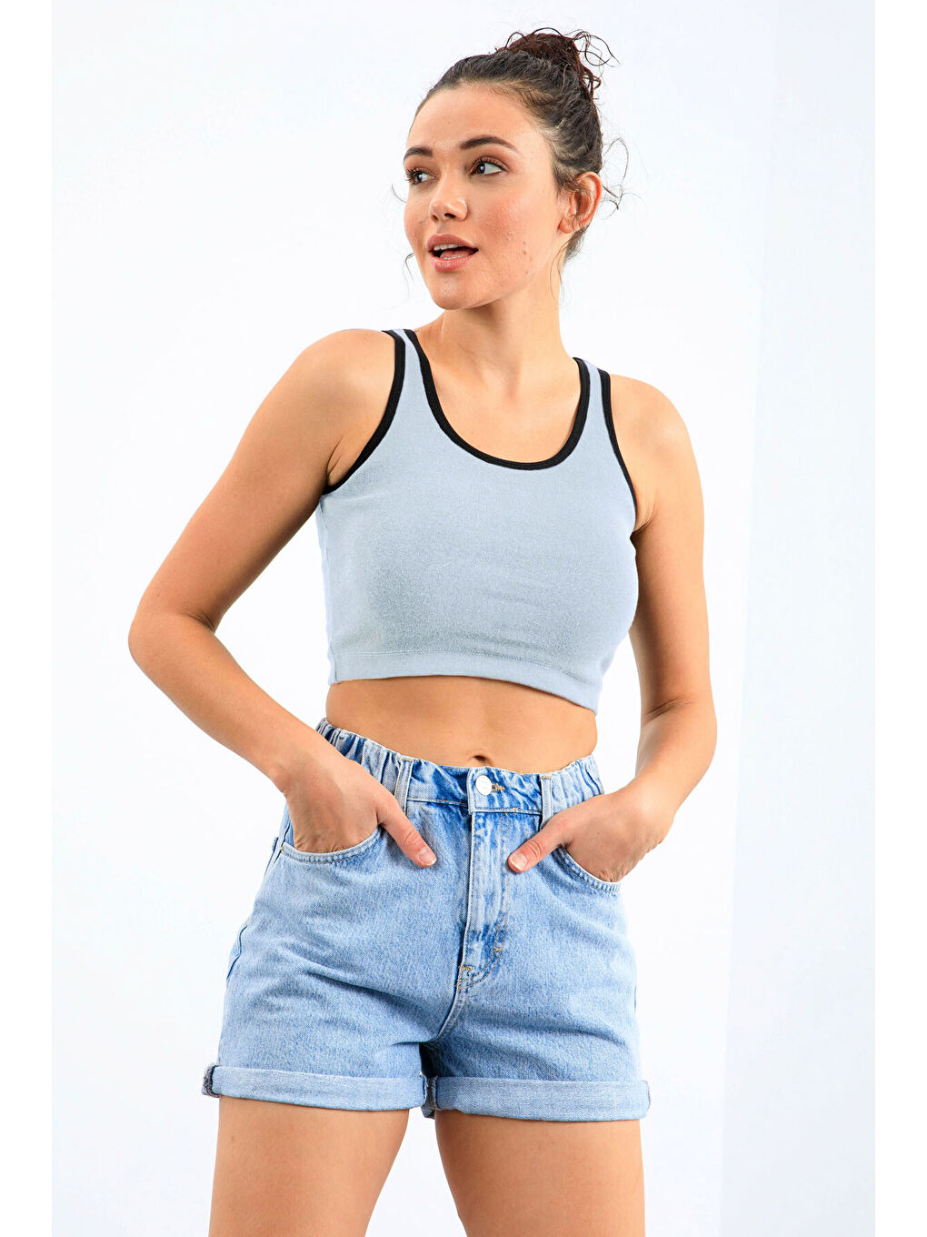 Gök Mavi Basic Sıfır Kol Dar Kalıp U Yaka Kadın Crop Top Atlet - 97162-1
