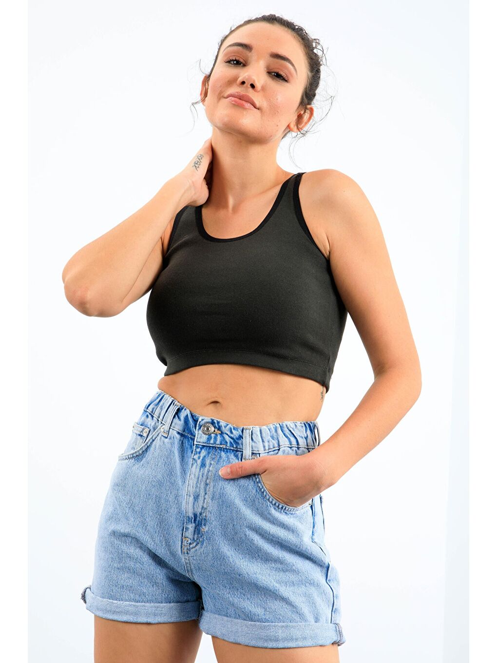 Haki Basic Sıfır Kol Dar Kalıp U Yaka Kadın Crop Top Atlet - 97162-1