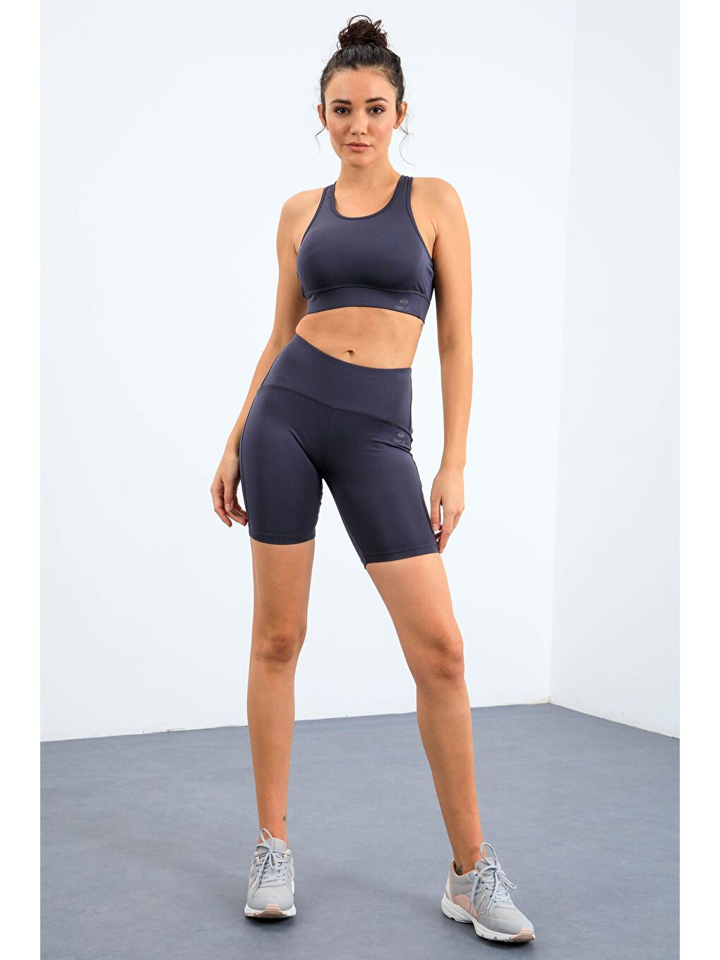 Antrasit Yüksek Bel Toparlayıcı Slim Fit Büstiyer Biker Kadın Tayt Takım - 95303-4