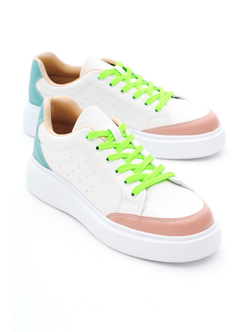 Kadın Beyaz Yeşil Poli Taban Bağcıklı Spor Ayakkabı
