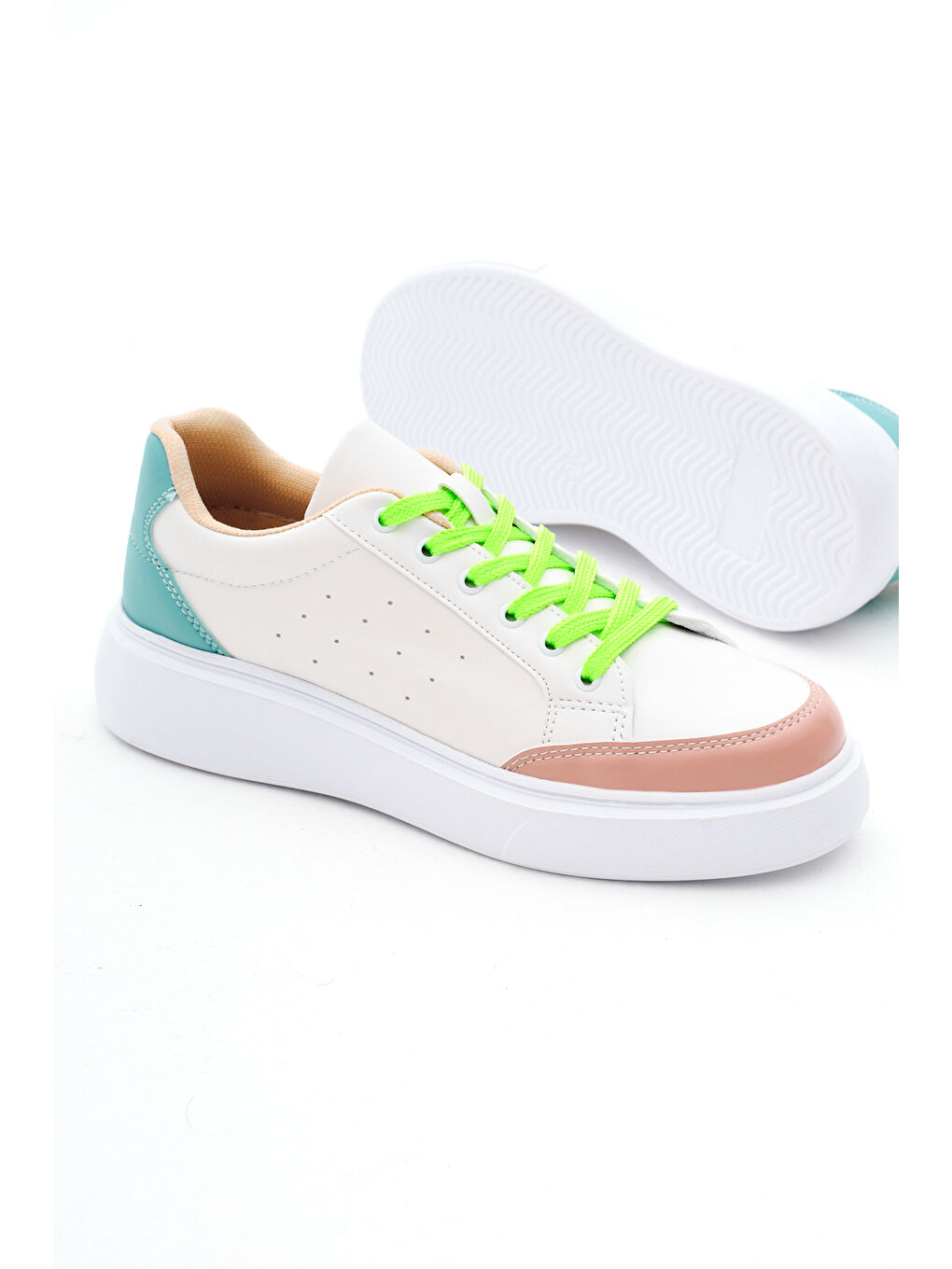Kadın Beyaz Yeşil Poli Taban Bağcıklı Spor Ayakkabı-3