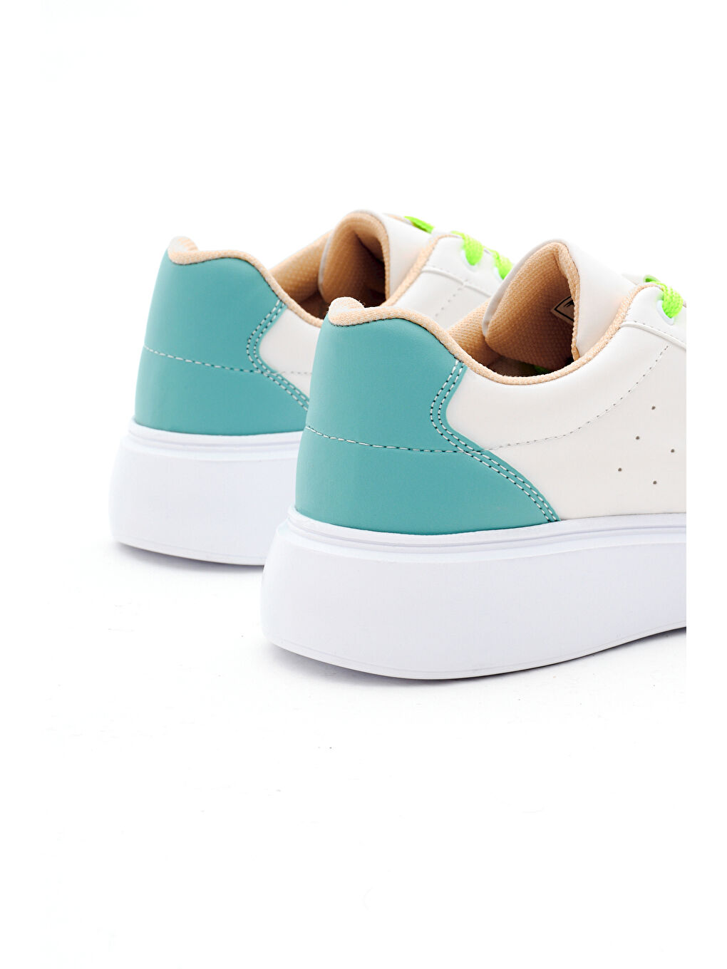 Kadın Beyaz Yeşil Poli Taban Bağcıklı Spor Ayakkabı-4