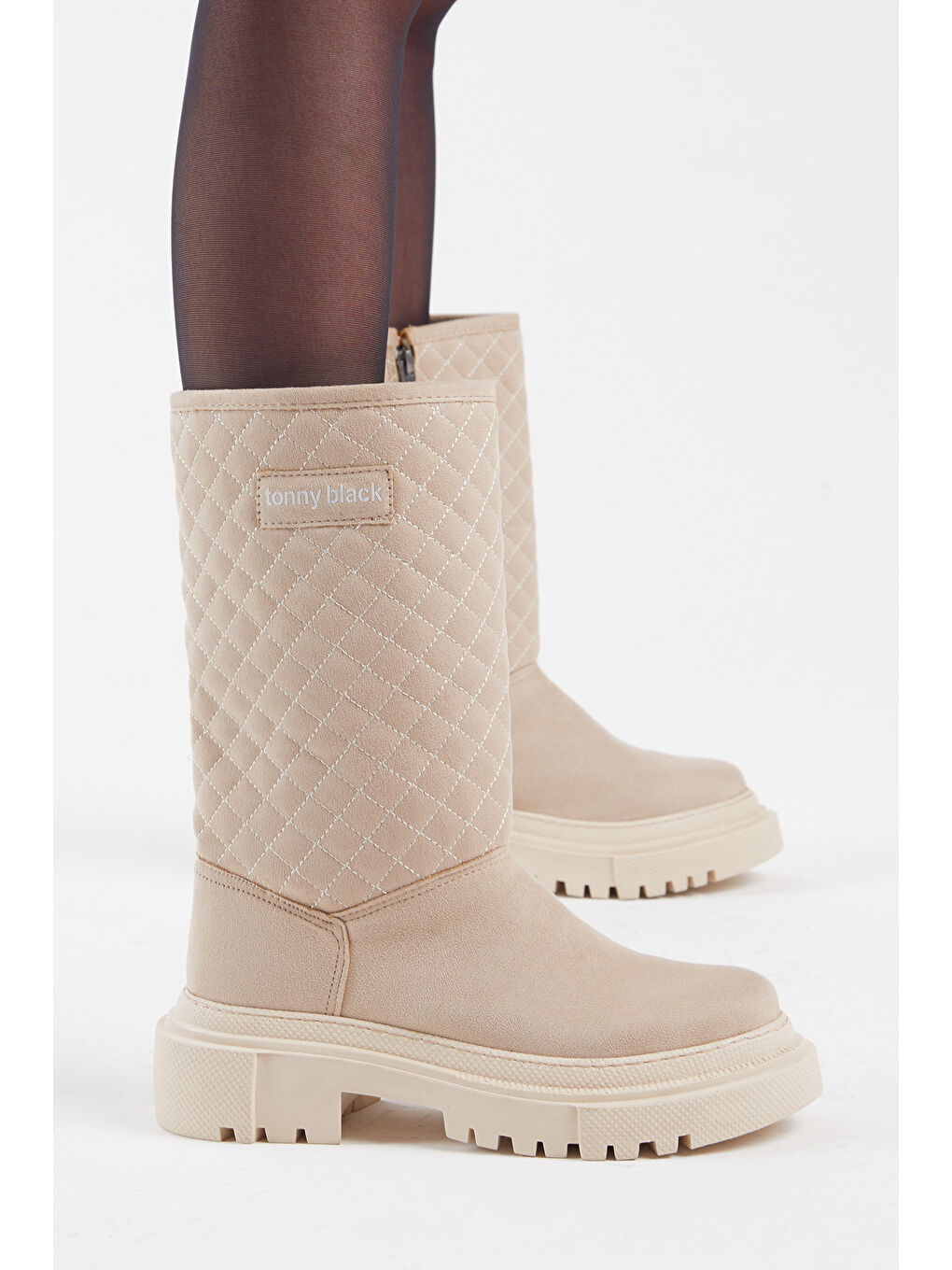 Ekru Kadın Krem Süet Kapitone Desenli Rahat Kalıp Uzun Bot-1