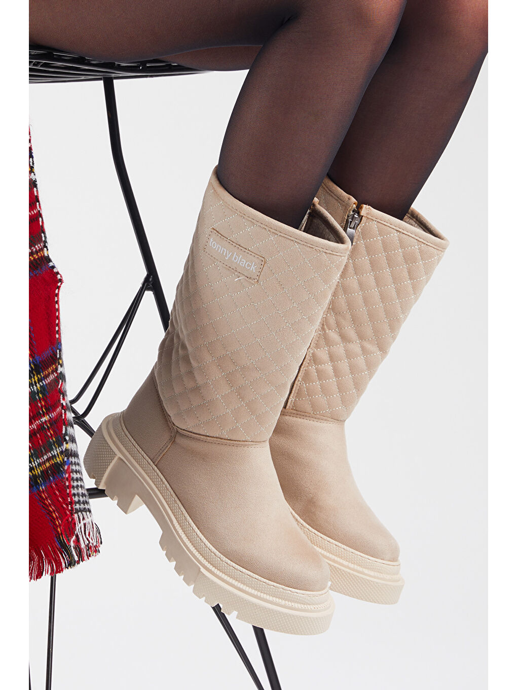 Ekru Kadın Krem Süet Kapitone Desenli Rahat Kalıp Uzun Bot-2