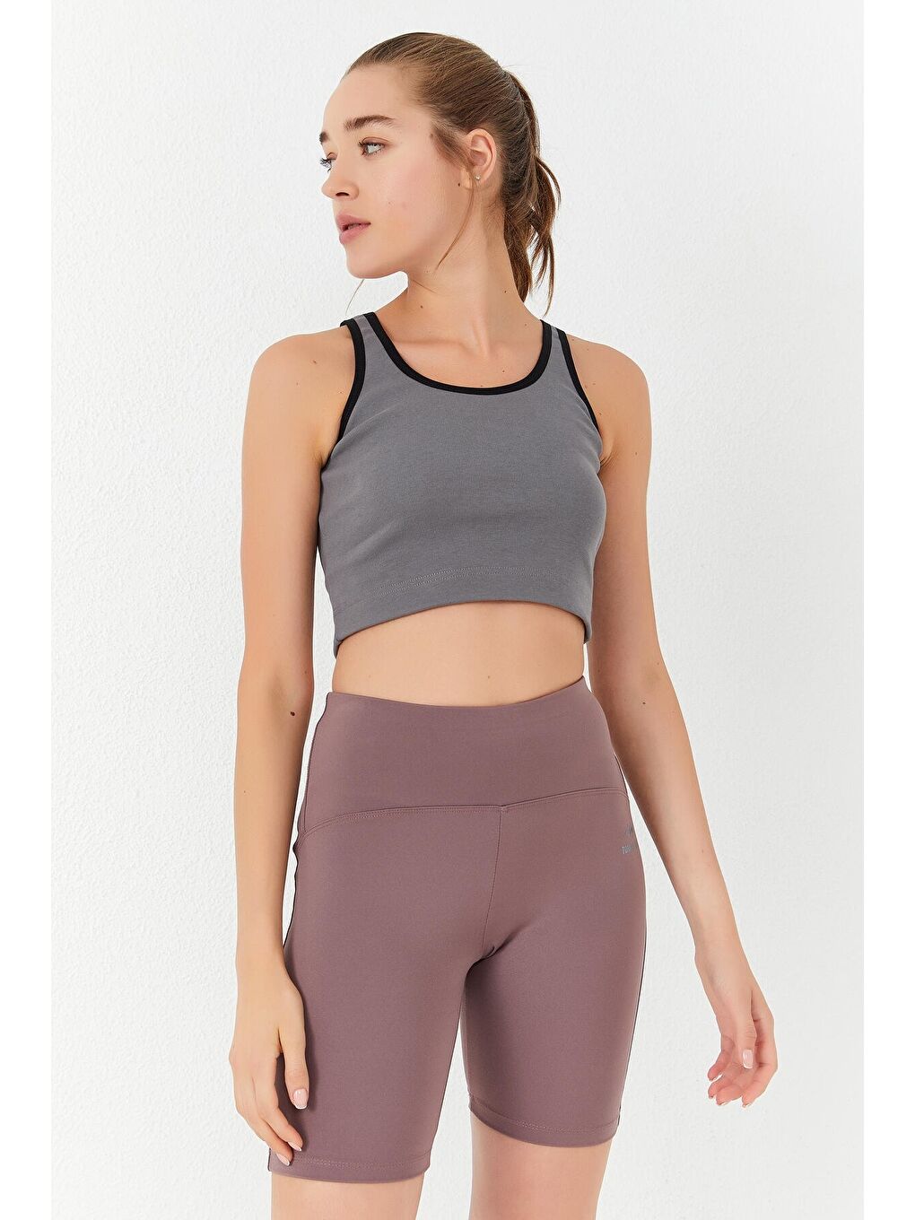 Yeşil Çağla Basic Sıfır Kol Dar Kalıp U Yaka Kadın Crop Top Atlet - 97162-2