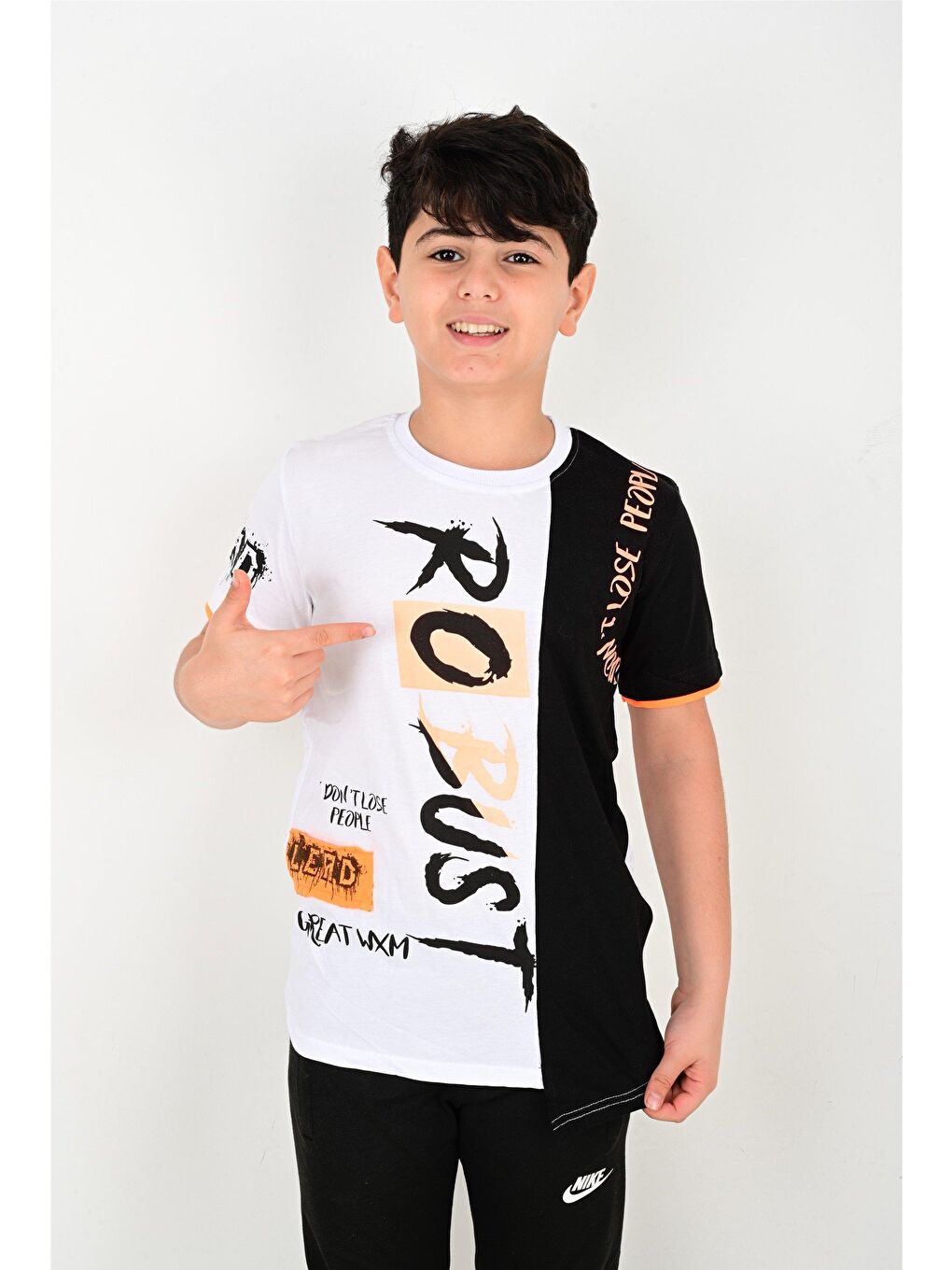 Beyaz Robust Baskılı Tişört-1