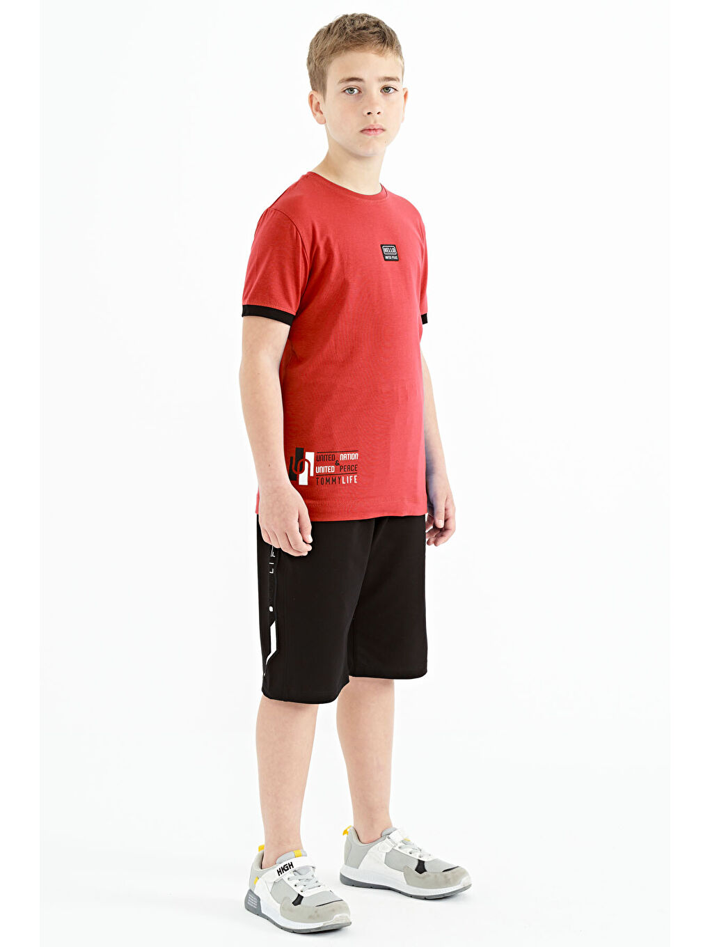 Kırmızı Fiesta Baskılı Standart Kalıp O Yaka Erkek Çocuk Tişört - 11097-4