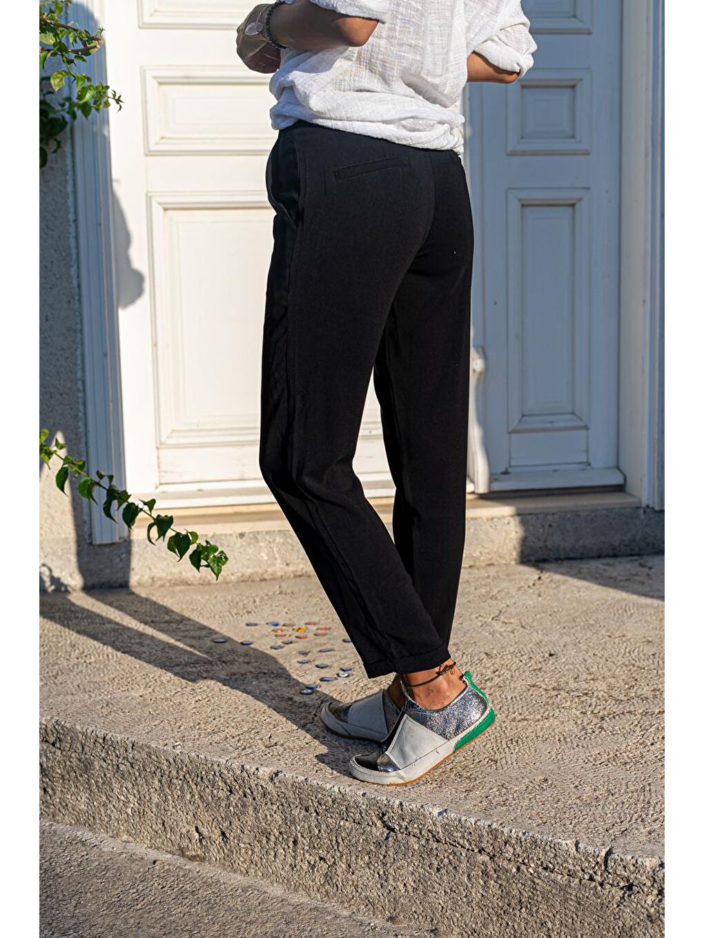 Kadın Siyah Yüksek Bel Cepli Piliseli Duble Paça Pantolon GK-BST3173-1