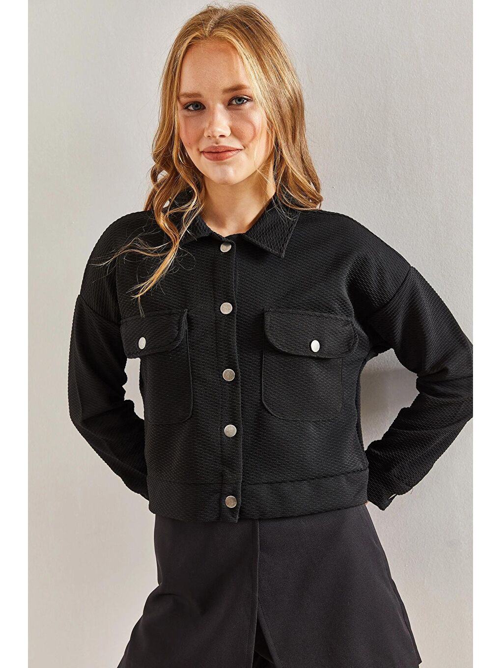 Siyah Kadın Çift Cepli Düğmeli Ceket-2