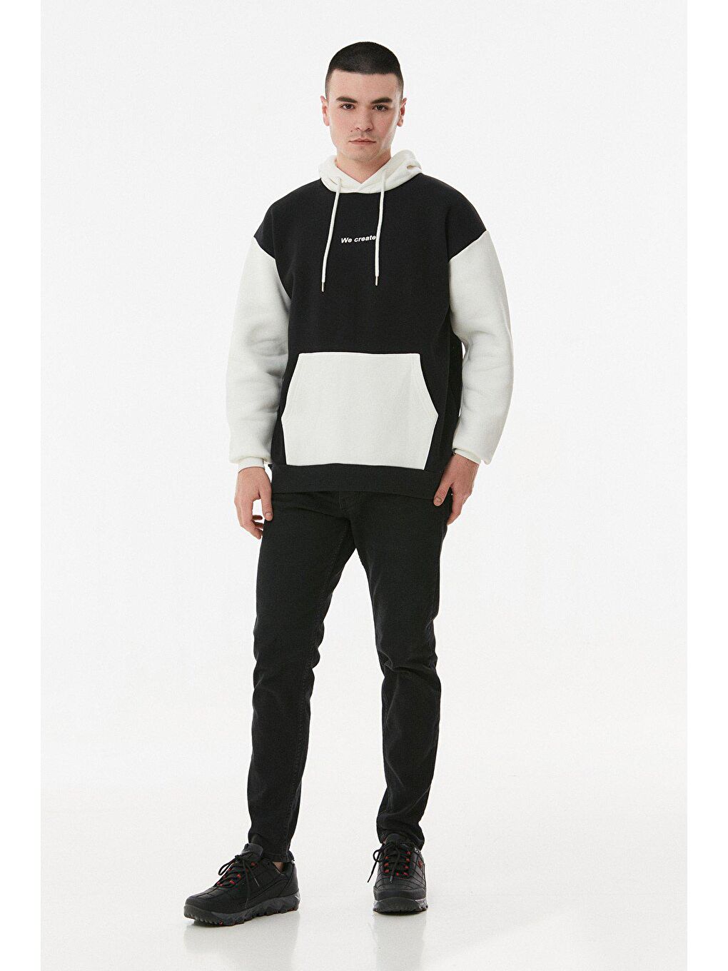 Siyah Baskılı Kapüşonlu Sweatshirt-1