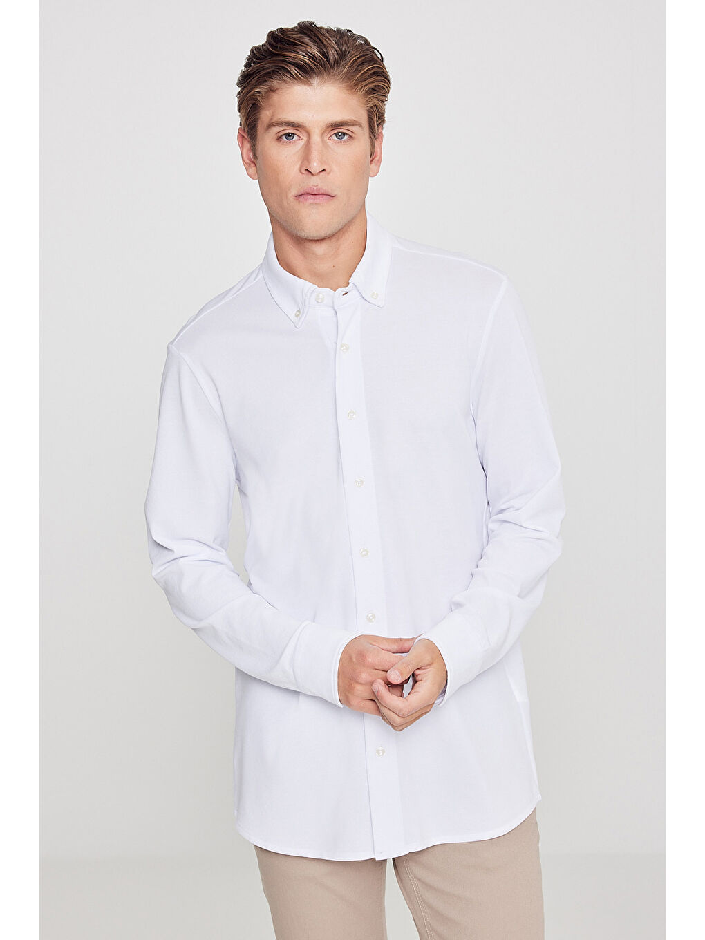 Erkek Beyaz Pamuklu Tailored Slim Fit Dar Kesim Düğmeli Yaka Örme Gömlek-2