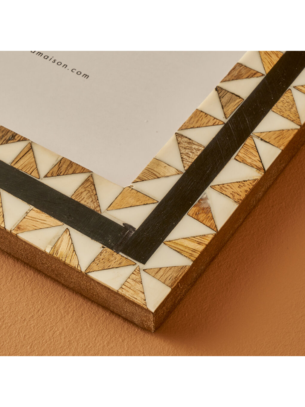 Venüs Mango Ağacı Çerçeve Siyah (19x1x24 cm)-1