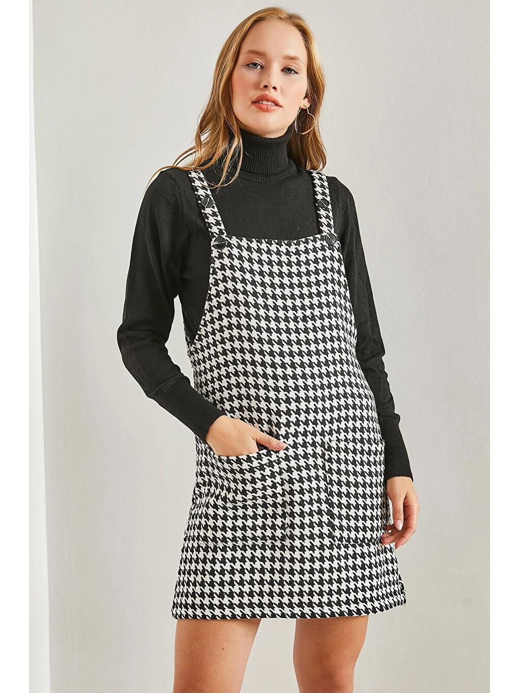 Siyah Kadın Askılı Kazayağı Desenli Çift Desenli Elbise