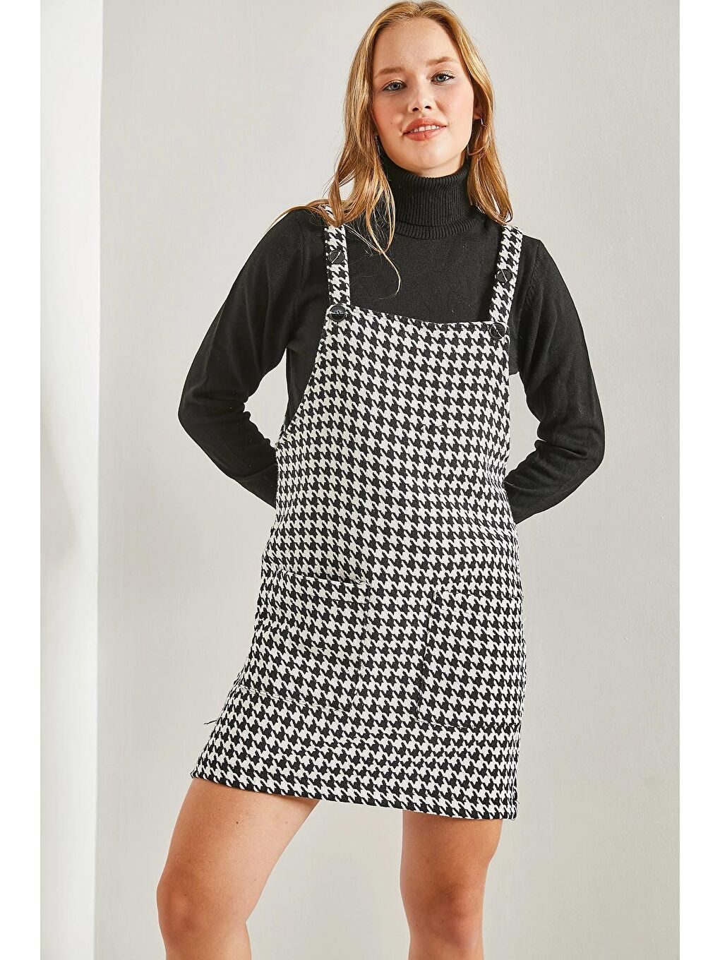 Siyah Kadın Askılı Kazayağı Desenli Çift Desenli Elbise-2