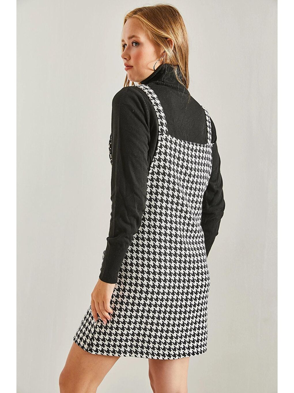 Siyah Kadın Askılı Kazayağı Desenli Çift Desenli Elbise-4