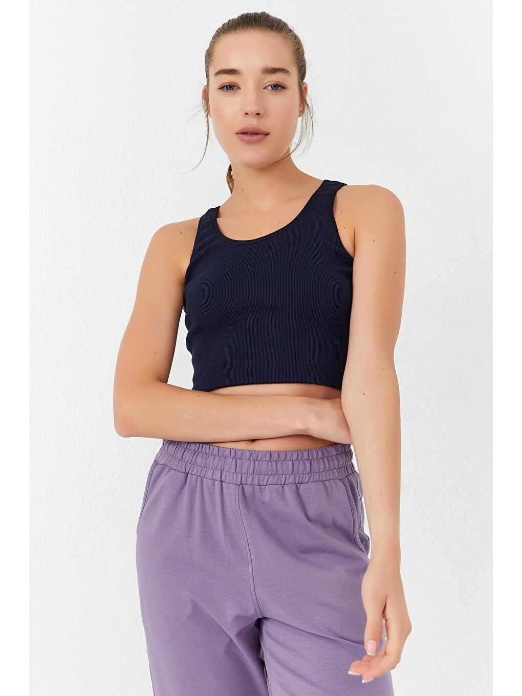 İndigo Basic Sıfır Kol Dar Kalıp U Yaka Kadın Crop Top Atlet - 97160-2