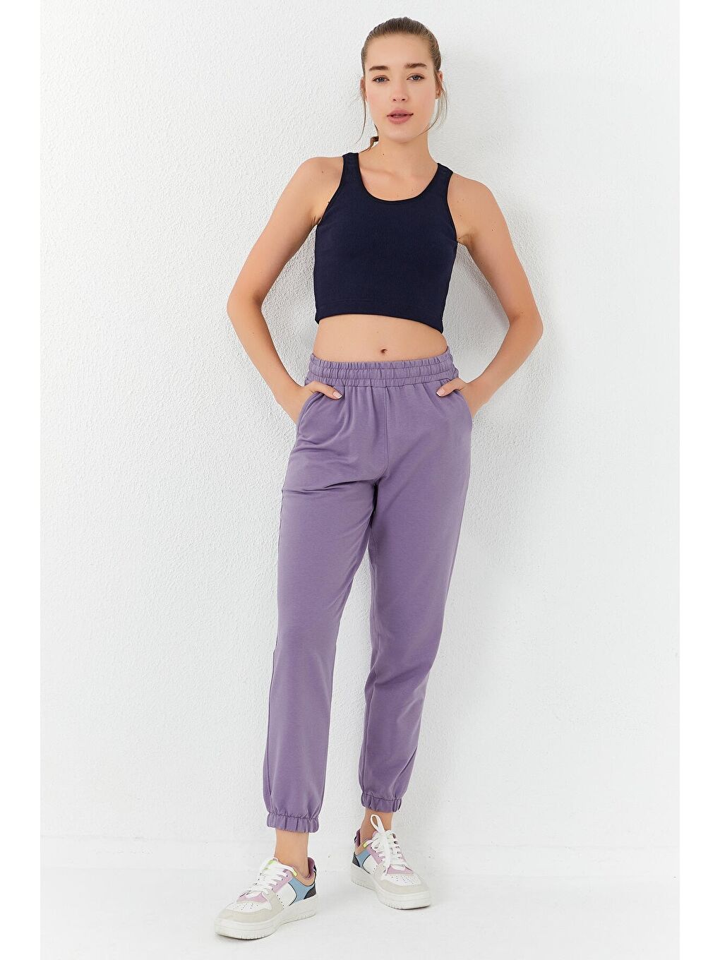 İndigo Basic Sıfır Kol Dar Kalıp U Yaka Kadın Crop Top Atlet - 97160-3