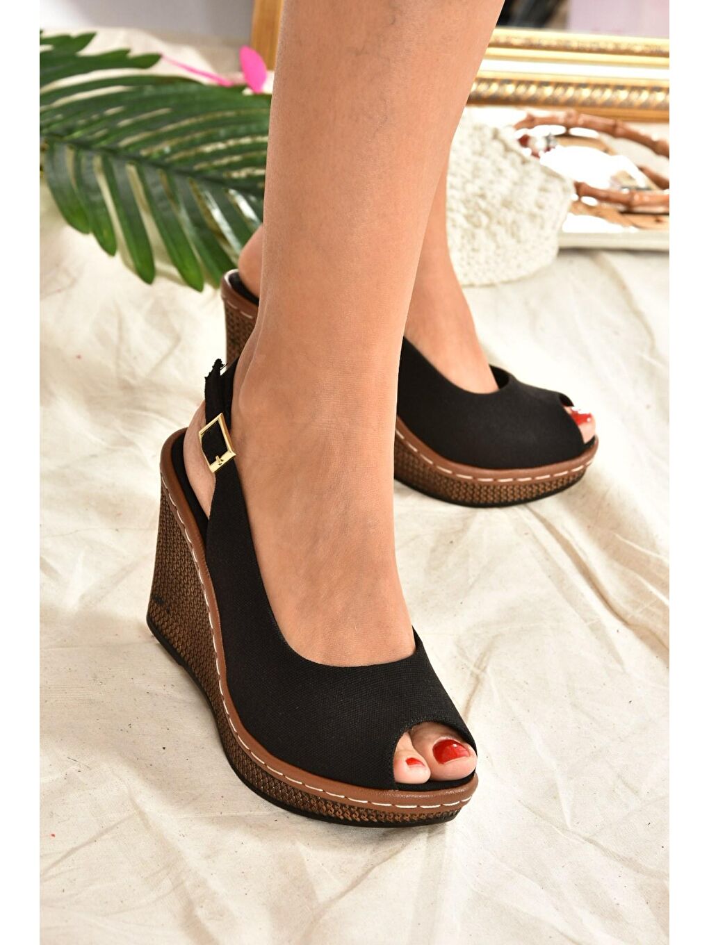 K674040705 Siyah Dolgu Taban Kadın Ayakkabı-1