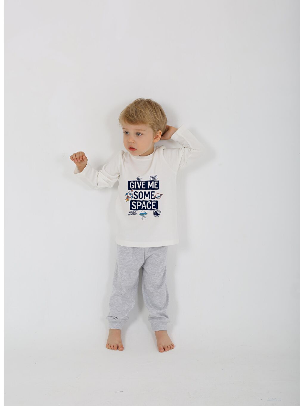 Ekru Bisiklet Yaka Uzun Kollu Erkek Çocuk Pijama Takımı