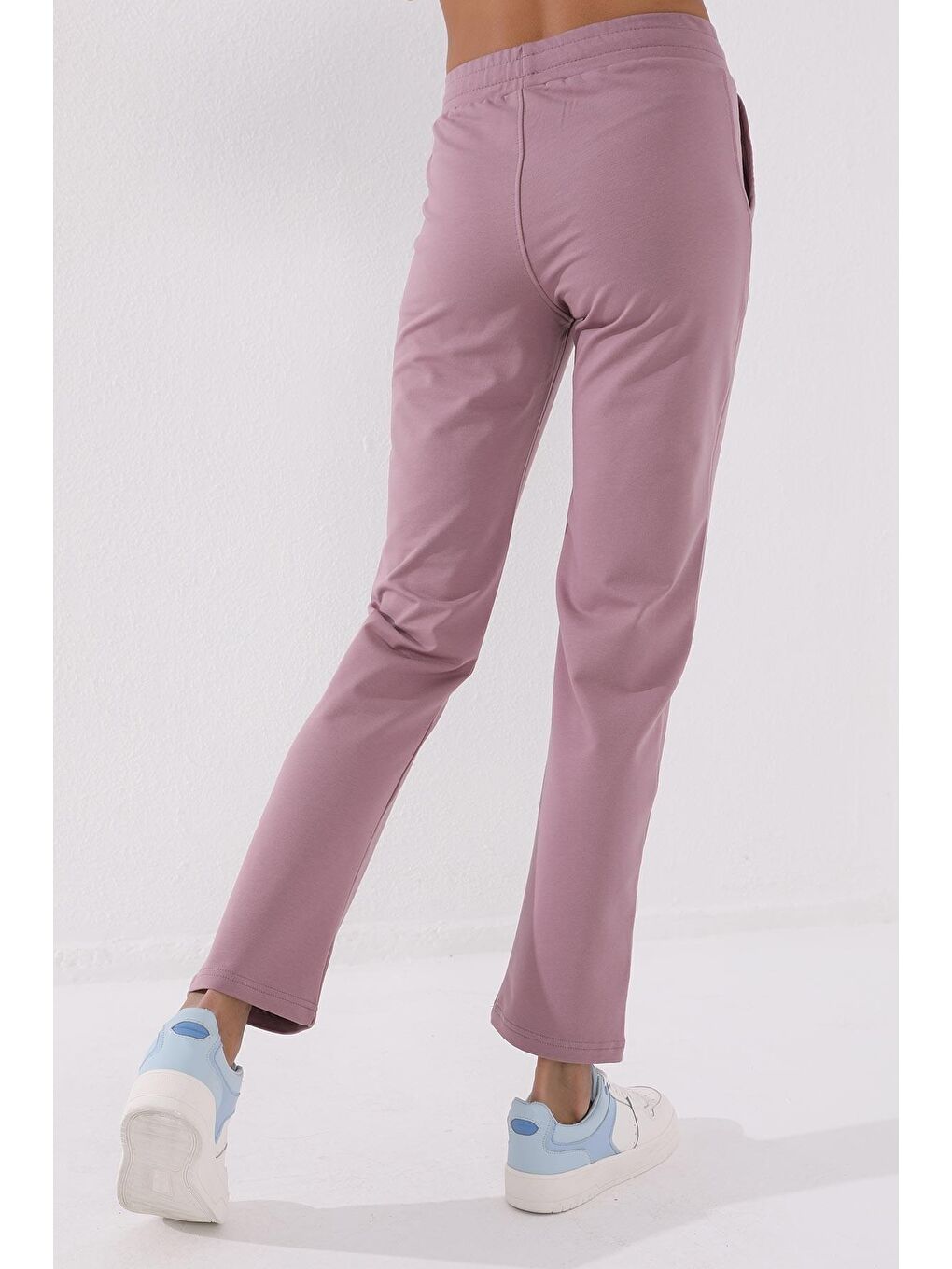 Pembe Gül Kurusu Yüksek Bel Cepli Rahat Form Klasik Paça Kadın Eşofman Alt - 94584-1