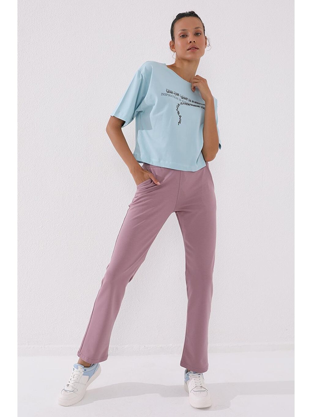 Pembe Gül Kurusu Yüksek Bel Cepli Rahat Form Klasik Paça Kadın Eşofman Alt - 94584-2